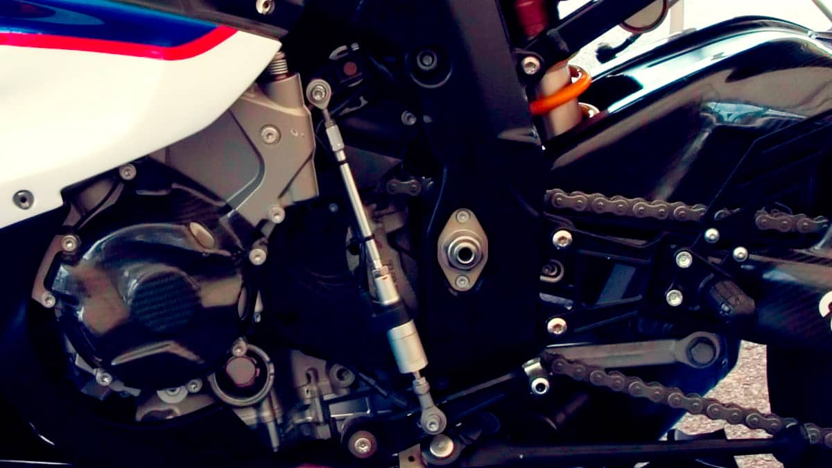 Motorcycle Quick Shifter Pros & Cons Should You Buy or Not? Motoxtasy